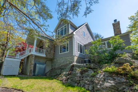 43 Brush Hill Road Kinnelon NJ 07405