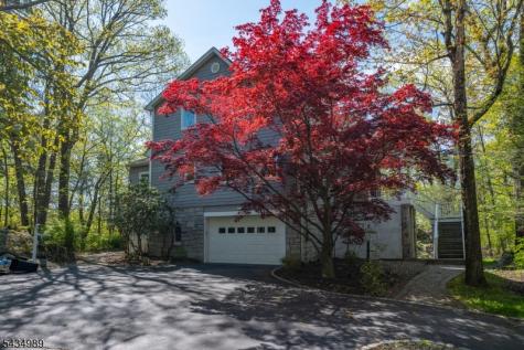 43 Brush Hill Road Kinnelon NJ 07405