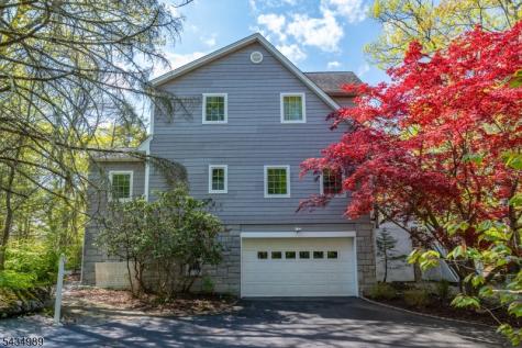 43 Brush Hill Road Kinnelon NJ 07405