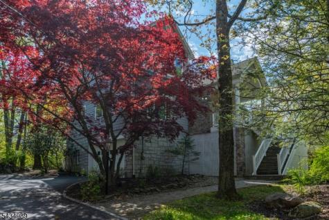 43 Brush Hill Road Kinnelon NJ 07405
