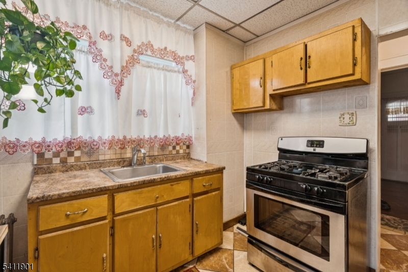 7 Wolf Place Irvington NJ 07111
