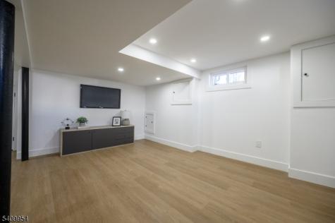 341 Forest Drive Union NJ 07083