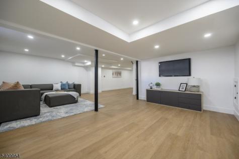 341 Forest Drive Union NJ 07083