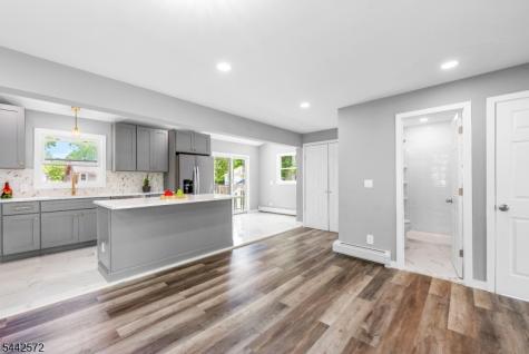 20 Corwin Street Roxbury NJ 07847
