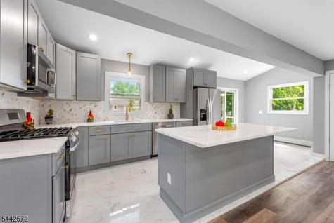 20 Corwin Street Roxbury NJ 07847