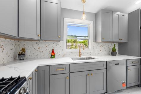 20 Corwin Street Roxbury NJ 07847