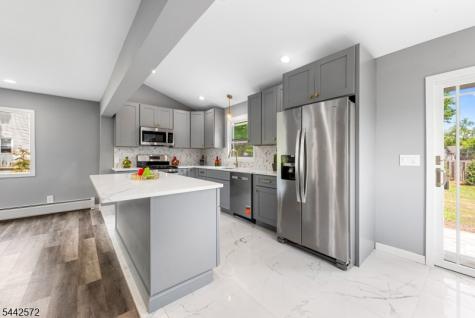 20 Corwin Street Roxbury NJ 07847