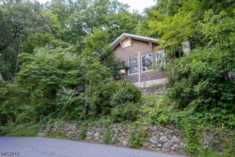 118 Lakeside Drive Liberty NJ 07823