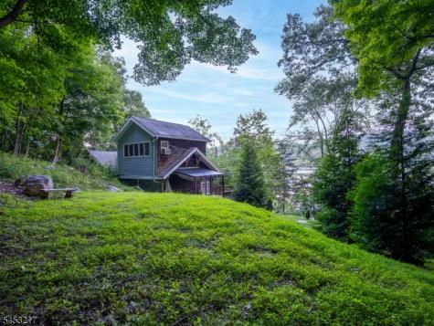 118 Lakeside Drive Liberty NJ 07823