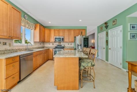 23 Oak Ridge Road Washington NJ 07882