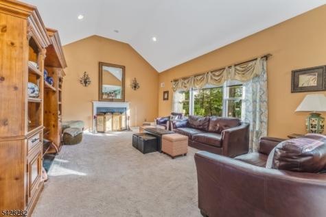 23 Oak Ridge Road Washington NJ 07882