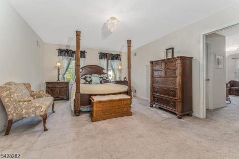 23 Oak Ridge Road Washington NJ 07882