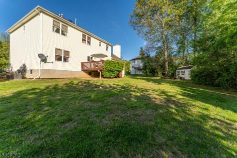 23 Oak Ridge Road Washington NJ 07882