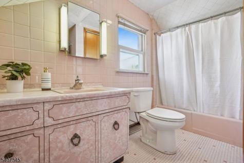 649 8TH Street Carlstadt NJ 07072