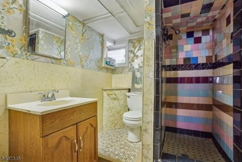 649 8TH Street Carlstadt NJ 07072