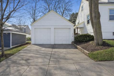 649 8TH Street Carlstadt NJ 07072