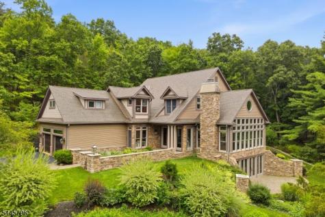 13 Old Swartswood Road Hampton NJ 07860