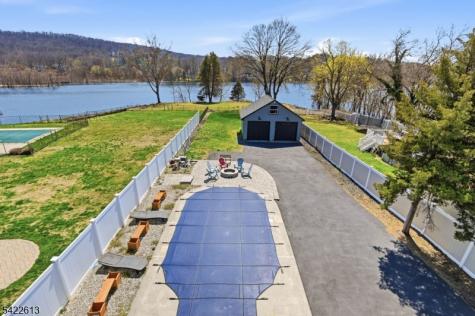 1074 Colfax Avenue Pompton Lakes NJ 07442