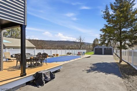 1074 Colfax Avenue Pompton Lakes NJ 07442