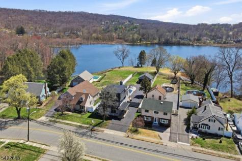 1074 Colfax Avenue Pompton Lakes NJ 07442