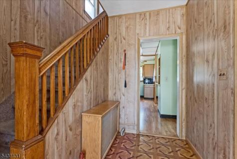71 Battle Hill Avenue Springfield NJ 07081