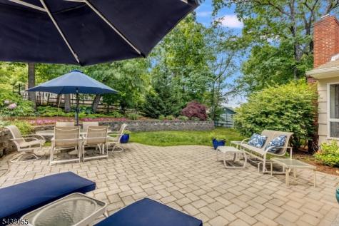 83 Brookside Terrace North Caldwell NJ 07006