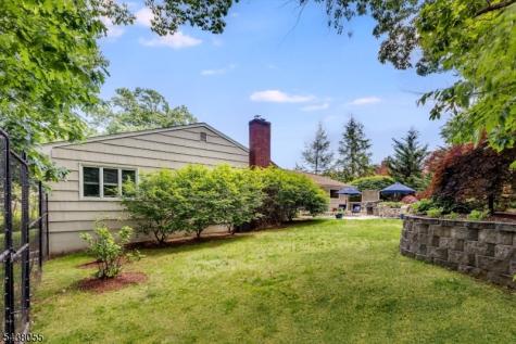 83 Brookside Terrace North Caldwell NJ 07006