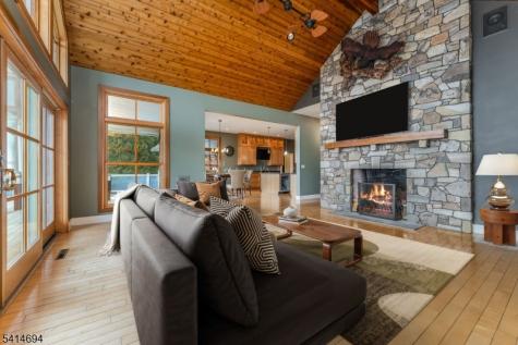 201 Lows Hollow Road Lopatcong NJ 08886