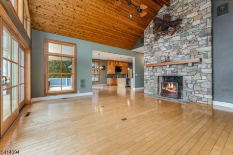 201 Lows Hollow Road Lopatcong NJ 08886