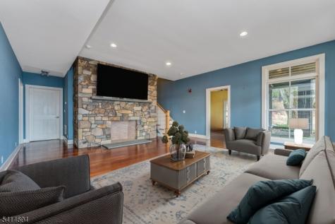 201 Lows Hollow Road Lopatcong NJ 08886