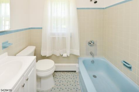 113 Stanley Court North Haledon NJ 07508