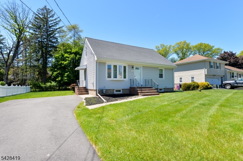 113 Stanley Court North Haledon NJ 07508