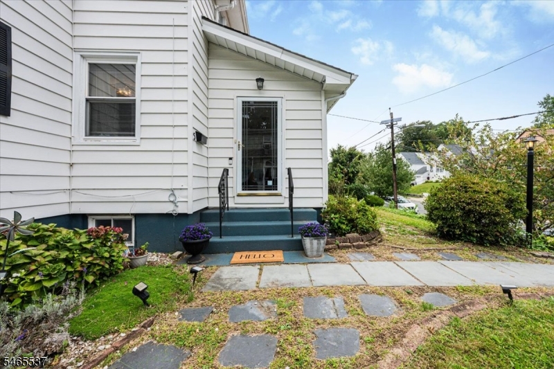 5 Smallwood Avenue Belleville NJ 07109