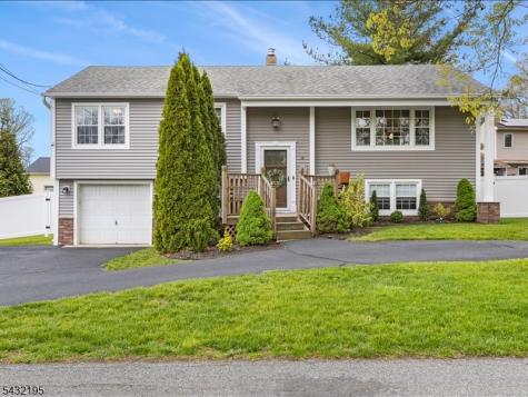 8 Madoc Trail Jefferson NJ 07438
