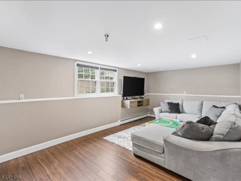 8 Madoc Trail Jefferson NJ 07438