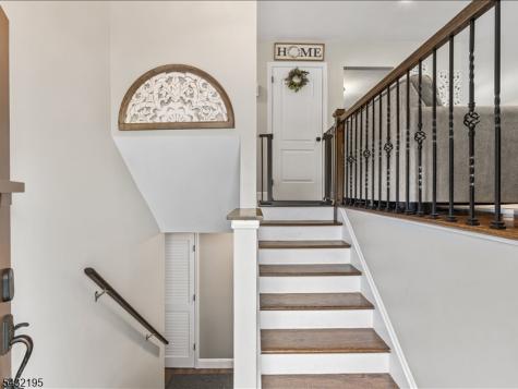 8 Madoc Trail Jefferson NJ 07438