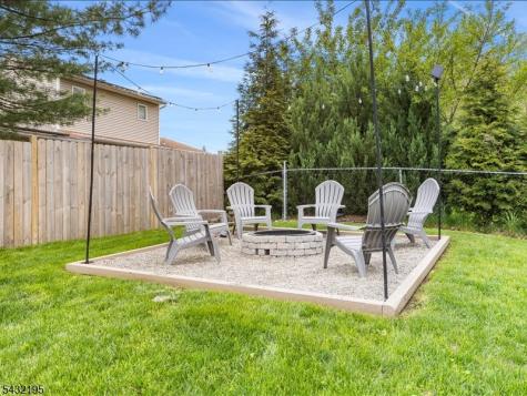 8 Madoc Trail Jefferson NJ 07438