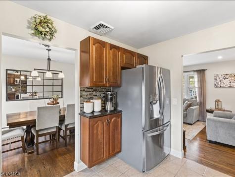 8 Madoc Trail Jefferson NJ 07438