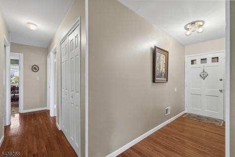 27 Summerall Road Franklin NJ 08873
