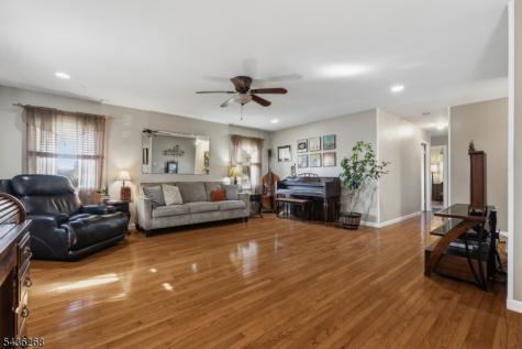 27 Summerall Road Franklin NJ 08873