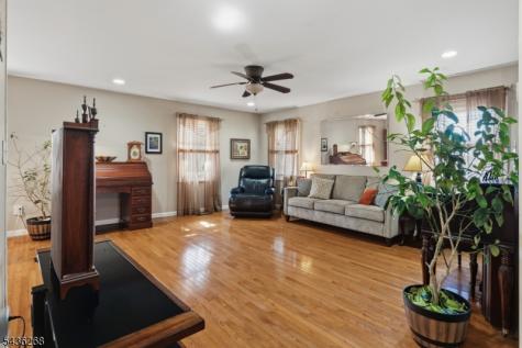 27 Summerall Road Franklin NJ 08873