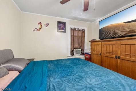 164 Freeman Avenue East Orange NJ 07018