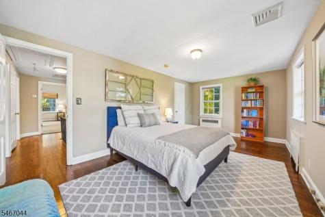 45 Wayland Drive Verona NJ 07044