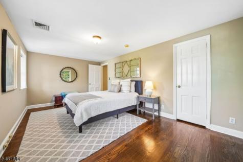 45 Wayland Drive Verona NJ 07044