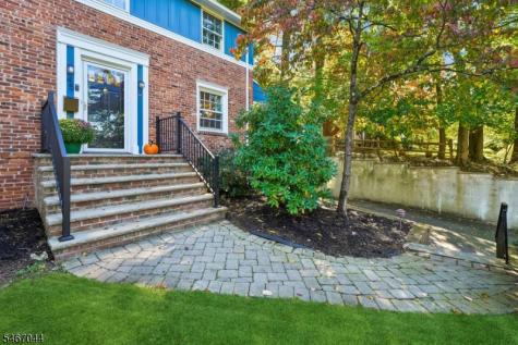 45 Wayland Drive Verona NJ 07044