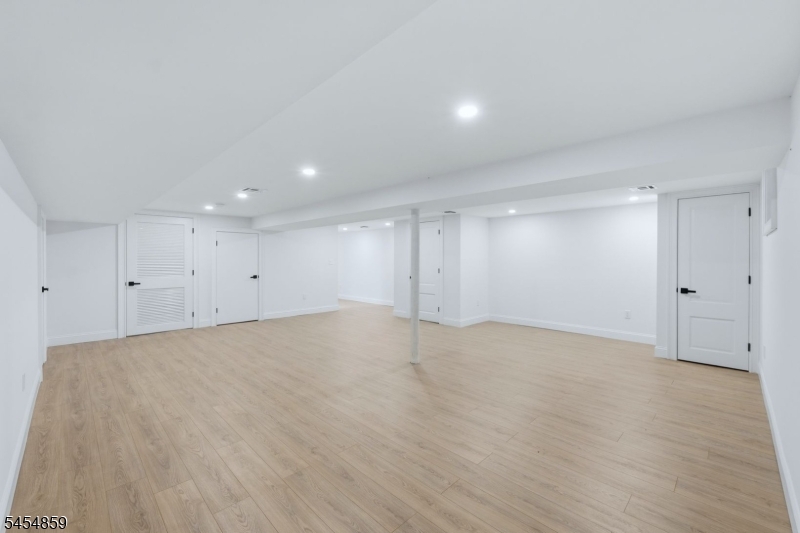17 Blake Drive Clark NJ 07066