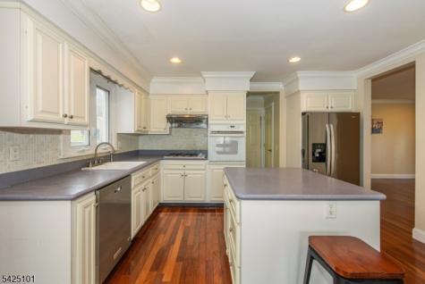 7 Fernwood Trail Mountain Lakes NJ 07046
