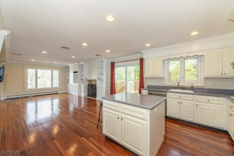 7 Fernwood Trail Mountain Lakes NJ 07046