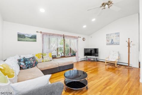 85 Redwood Road Springfield NJ 07081