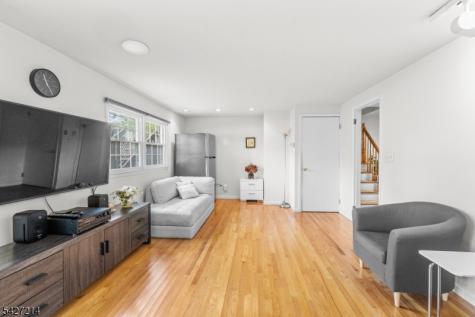 85 Redwood Road Springfield NJ 07081